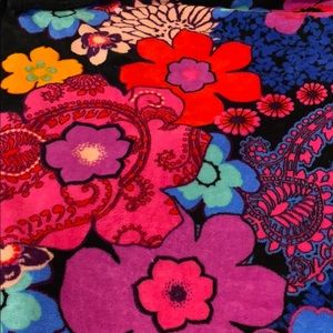 Cozy Fleece Floral Fiesta Vera Bradley Blanket